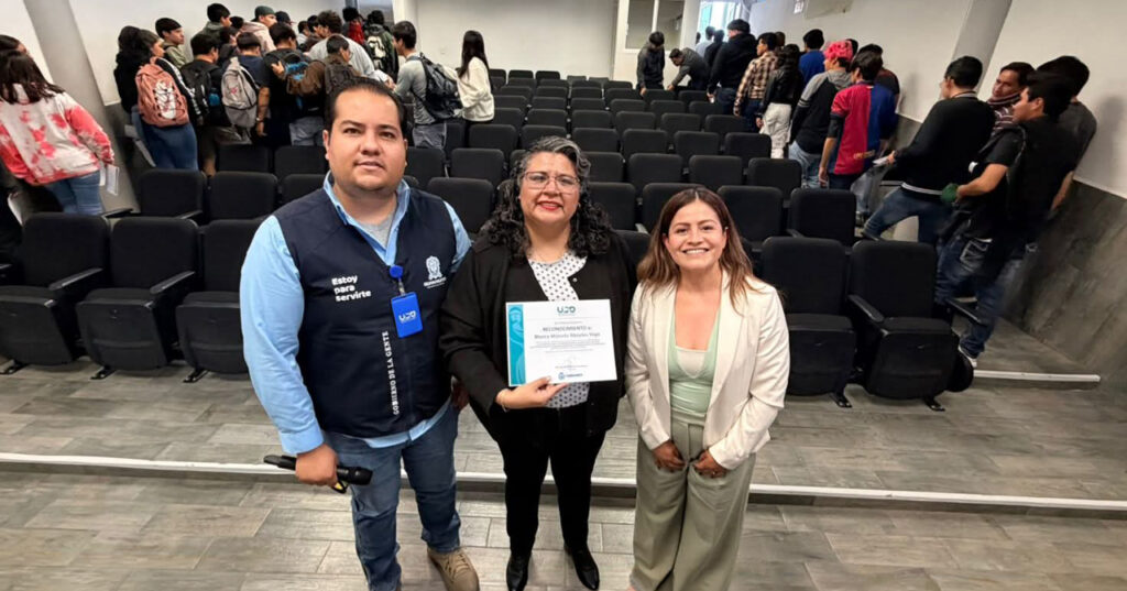 3-CharlainfoUniPolitecnicaBicentenario